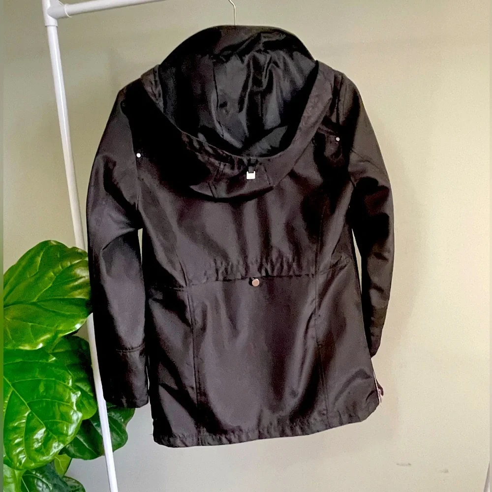 Novelti Black Raincoat with silver hardware and adjustable waist size S - Picture 4 of 4